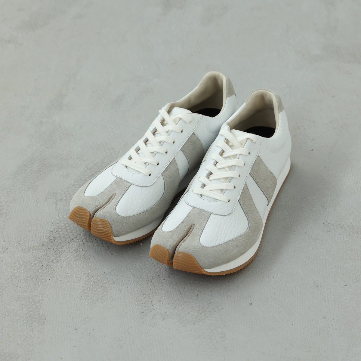 Tabi sneaker / Tabi Trainer (leather) / white – MONO SHOP