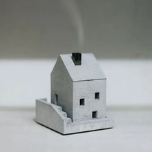 LODGE INCENSE POT