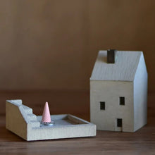 LODGE INCENSE POT
