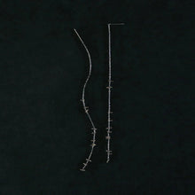 C-137 Slight scent earrings / Pt850
