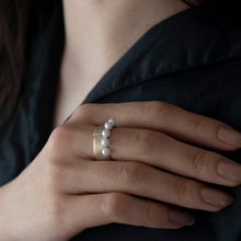 Snug Ring with 5 pearls - Wide - C-191 / Ryui