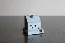 COTTAGE INCENSE POT