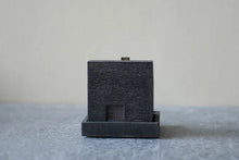 COTTAGE INCENSE POT
