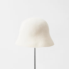 Bell Hat - Undyed Wool / mature ha.