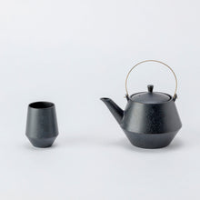Frustum Yunomi Teacup - Black / Yamatsu