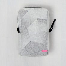 A_SQUARE POUCH