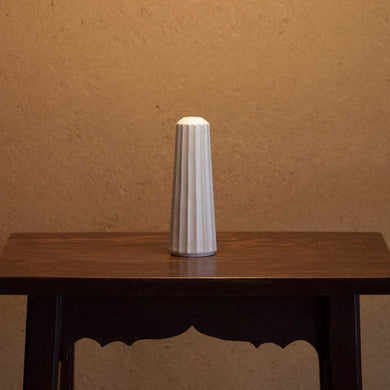 Porcelain Flower Vase / SHINOGI