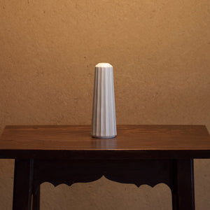 Porcelain Flower Vase / SHINOGI