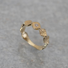 Leaf milgrain ring + brown diamond