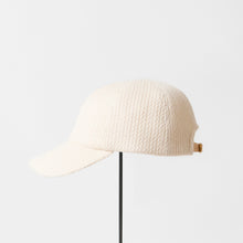 Cable Cap / mature ha.