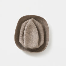 BOXED HAT - Paper Mohair Braid - 7.5cm brim / mature ha.