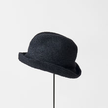 BOXED HAT - Paper Mohair Braid - 7.5cm brim / mature ha.