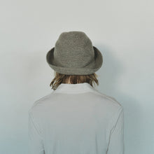 BOXED HAT - Paper Mohair Braid - 7.5cm brim / mature ha.