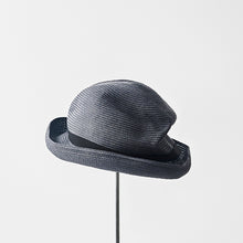 BOXED HAT 7cm brim grosgrain ribbon