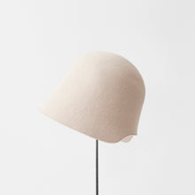 Free Hat Curved Edge / mature ha.
