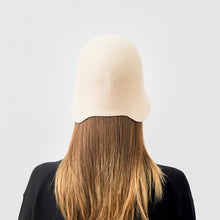 Free Hat Curved Edge / mature ha.