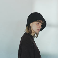 Bell Hat - Brushed Cashmere Lambswool / mature ha.