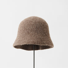 Bell Hat Stainless Steel Stick - Black Merino