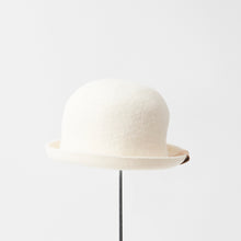Bell Hat MRW - Cashmere