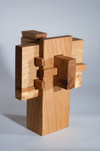 Pars pro totem / Oak Tsugi Table Joint