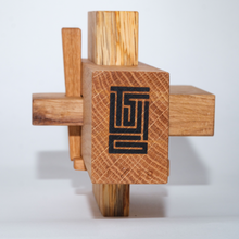 Pars pro totem / Oak Tsugi Table Joint