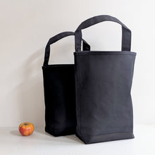 BAGUETTE TOTE - BLACK / BLACK