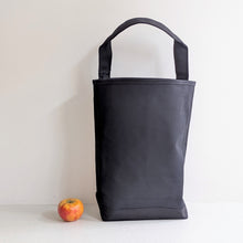 BAGUETTE TOTE - BLACK / BLACK