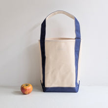 BAGUETTE TOTE - NATURAL / NAVY