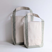 BAGUETTE TOTE - BEIGE / OLIVE