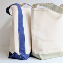 BAGUETTE TOTE - BEIGE / OLIVE