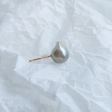 acoya Pearl Pierce Earring (a piece of uniqueness)