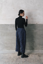 Trousers / Tweedy Flower