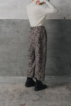 Trousers / Tweedy Flower