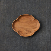 Wooden Plate / Flowering Quince