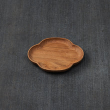 Wooden Plate / Flowering Quince