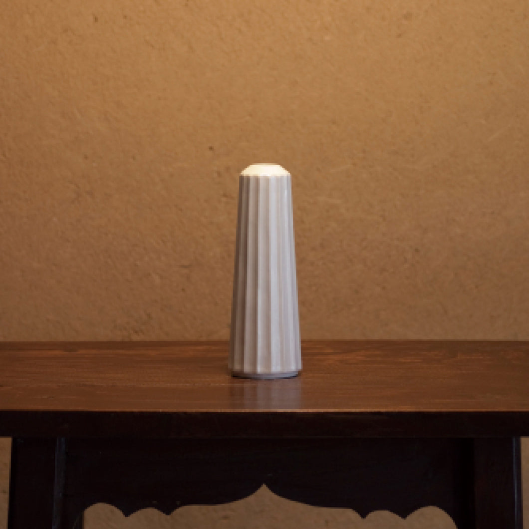 Porcelain Flower Vase / SHINOGI