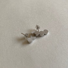 3 dots Earring / gold, silver (sold as a set)