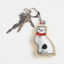 Keychain / Traveling Cat - Mariko