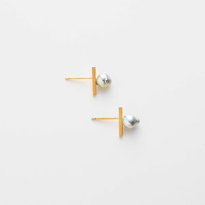MA Pearl Earring (sold as a pair)