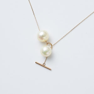 Pearl Necklace / Honey Cherry