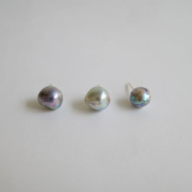 Pearl pierce earring / Blue Planet