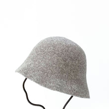 Widen Bell Hat - Undyed wool