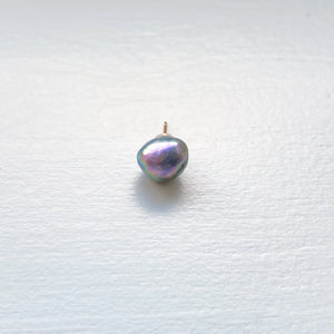 Pearl pierce earring / Blue Planet A