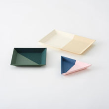 TWO TRAY / Triangle